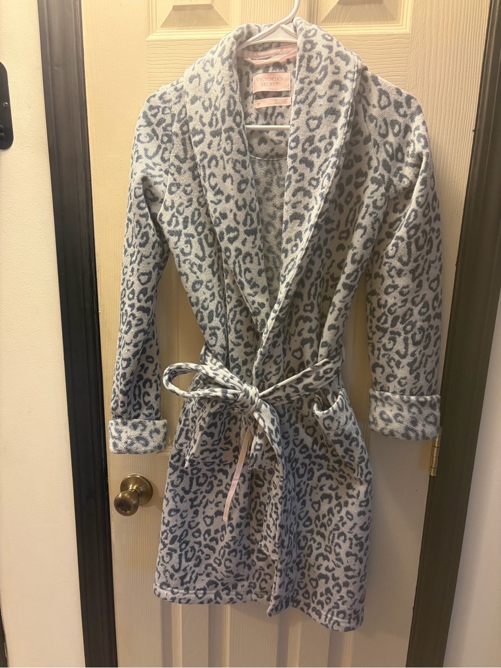 Victoria's Secret Women  Cozy  Thermal Robe Animal Print Size S/P